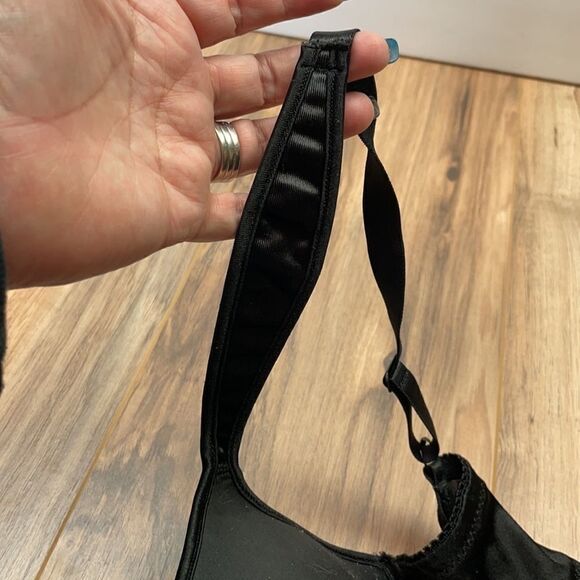 Rampage Intimates. Black padded T-shirt bra Plunge. 38D - Picture 10 of 10